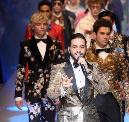 Maluma canta en la pasarela de Dolce & Gabbana