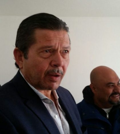 Presenta Pedroza Gaitán registro a precandidatura  a una diputación local por el VII Distrito