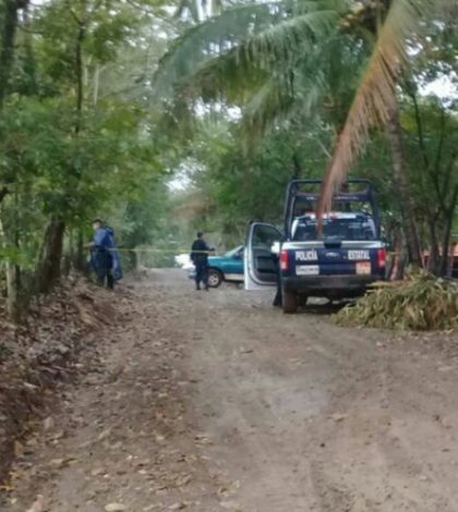 Hallan a cuatro ejecutados dentro de camioneta; dos son niños