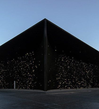El edificio más oscuro del mundo