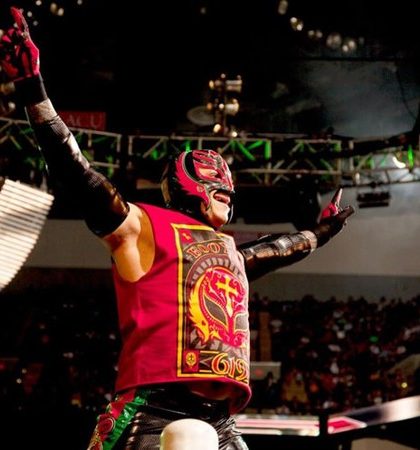 Si llegamos a un acuerdo, podría regresar a WWE: Rey Mysterio