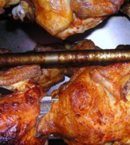 Se intoxican turistas por comer pollos rostizados en Huatulco