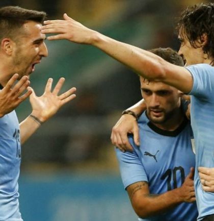 Uruguay vence a República Checa con golazo de Cavani