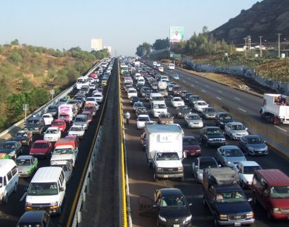 Autopista México-Toluca tiene mayor aforo vehicular por salida de vacaciones
