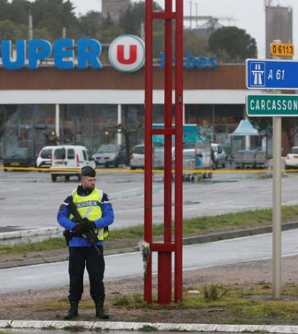 Hallan explosivos y armas en supermercado atacado en Francia