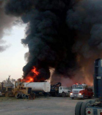 Incendio consume 400 vehículos en San Luis Potosí (Fotogalería)