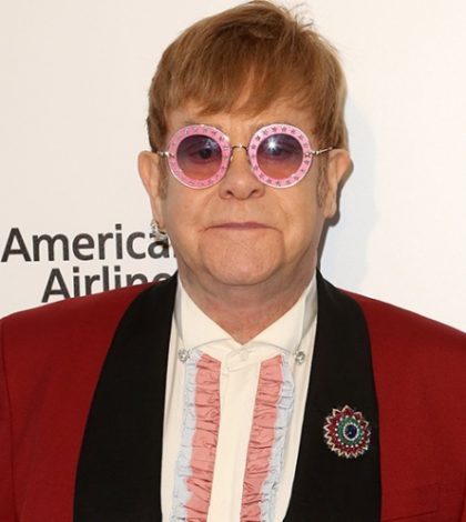 Elton John homenajea a NME el día de su última edición en papel