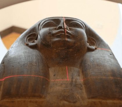 Hallan en Australia una momia dentro de un ataúd egipcio que creían vacío