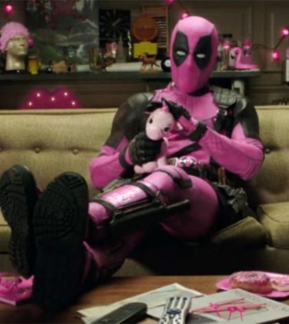 ‘Deadpool’ se viste de rosa en apoyo contra el cáncer