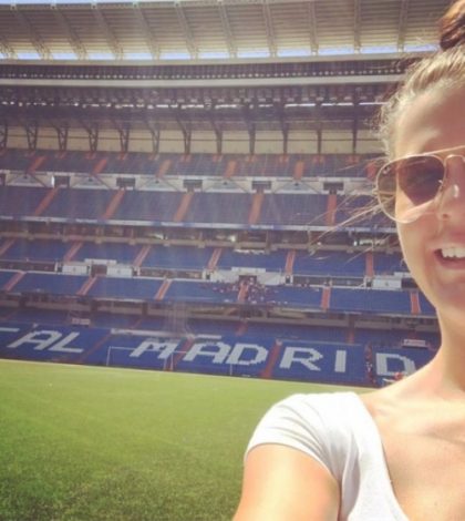 Esposa de polémico árbitro presume amor por Madrid