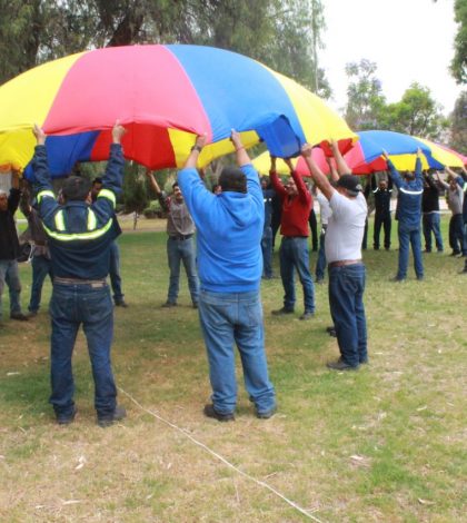 El Inpode lleva a cabo actividades físicas en la empresa OUTOKUMPU-MEXINOX