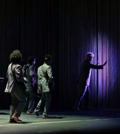 David Byrne pone a bailar a fans en el Metropólitan