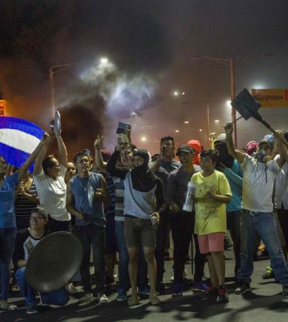Suman 10 muertos en Nicaragua  por disturbios; sale el Ejército