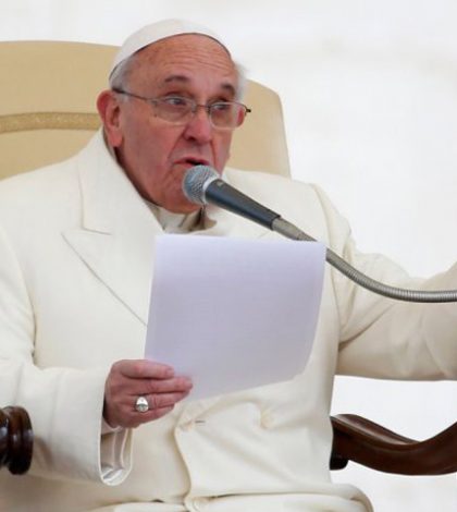 El bautismo debe realizarse a temprana edad: Papa Francisco
