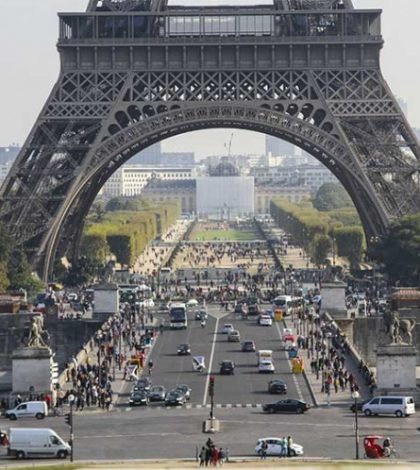 Torre Eiffel cierra, hay huelga de agentes de seguridad