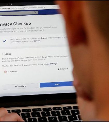 Facebook empieza a alertar usuarios  afectados por privacidad