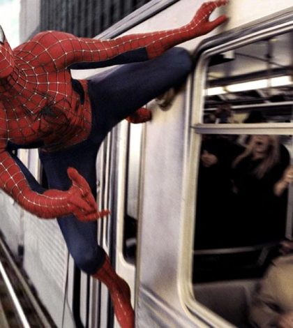 #Video: Spider-Man viraliza su baile de ‘Scooby Doo Papá’ en el Metro