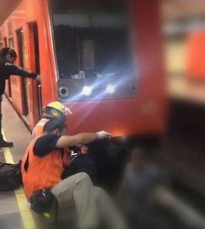 Persona cae a las vías del Metro, al parecer sufrió una convulsión