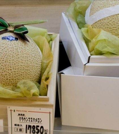Subastan melones en más de medio millón de pesos