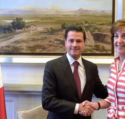 Peña Nieto reconoce labor de Jacobson en la relación bilateral con EU