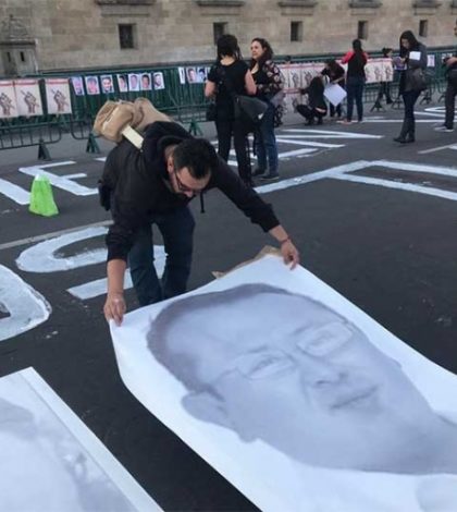 Periodistas exigen justicia frente a Palacio Nacional