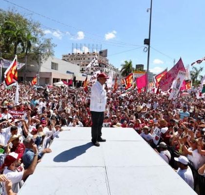 López Obrador reprocha al INE lentitud en resultados del PREP
