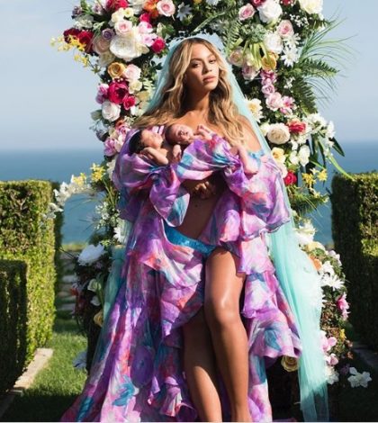 Beyoncé presume orgullosa a los gemelos en Instagram