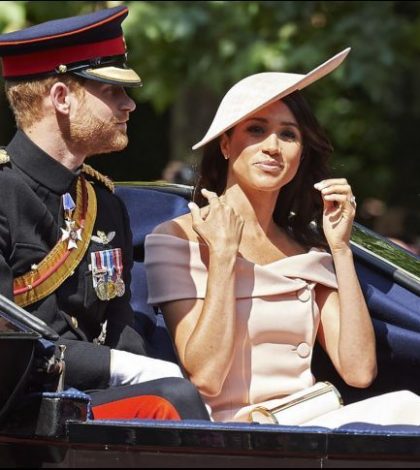 Enrique y Meghan presencian los desfiles en honor de Isabel II