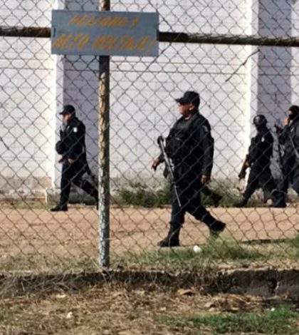 Reos se visten como celadores y se escapan de penal de Culiacán