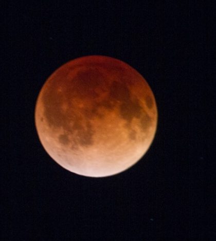 ¿Por qué la Luna será roja durante el eclipse más largo del siglo?