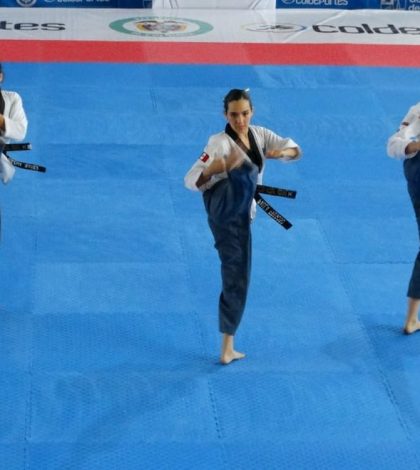 Oro para México en poomsae por equipos femenino en los JCC