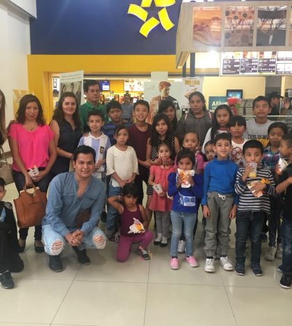 Fundación Ayudemos al Prójimo lleva a niños de Casa Hogar al cine