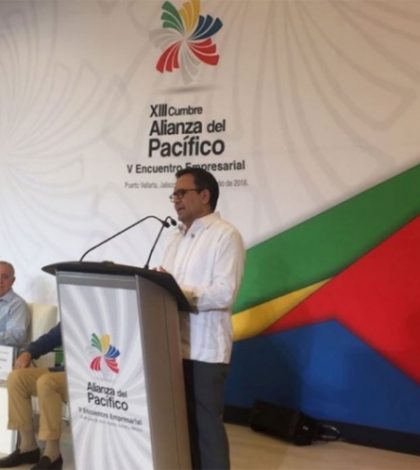 Guajardo llama a países de la Alianza del Pacífico a hacer frente al proteccionismo