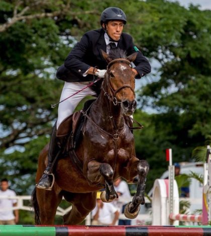 Gana mexicano Guillermo de Campo el oro en salto ecuestre