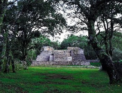 Siéntete un arqueólogo más en Toluquilla