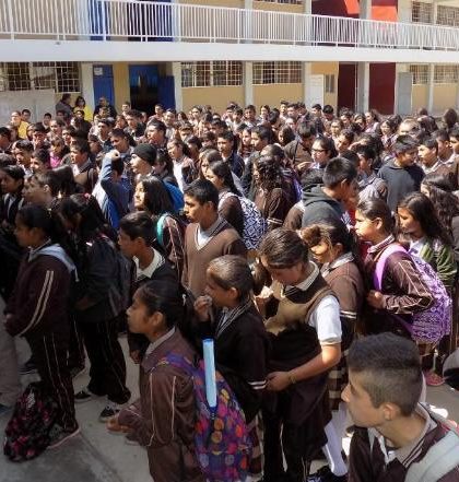 Casi 600 mil alumnos de educación básica en SLP regresan a clases este lunes