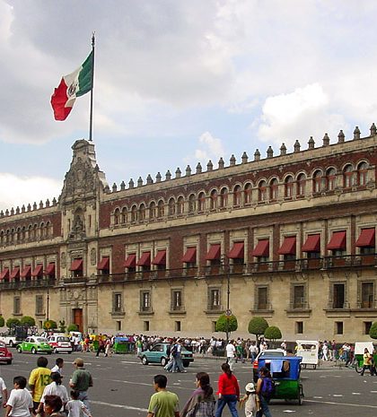 Hace 489 años, Carlos V concedió Palacio Nacional a Hernán Cortés