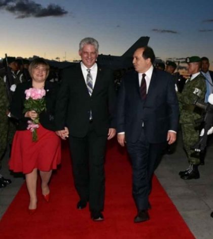 Presidente de Cuba llega para toma de posesión de López Obrador