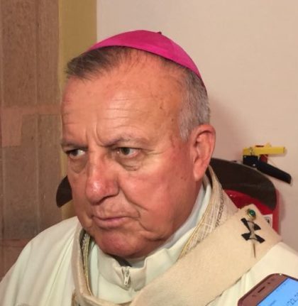 Excomulga Arzobispo a sacrílegos
