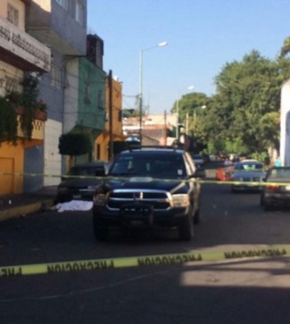 Asesinan a balazos a un hombre en Álvaro Obregón