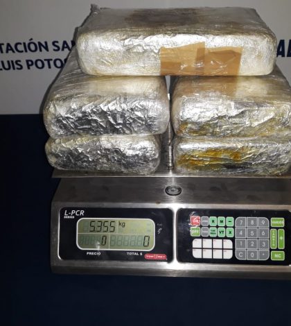 Militares aseguraron cinco kilos de cocaína