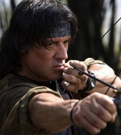 Stallone muestra su icónico arco en nueva imagen de ‘Rambo 5’