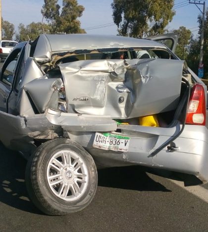 Accidente por alcance en la carretera a México deja dos lesionados (FOTOS)