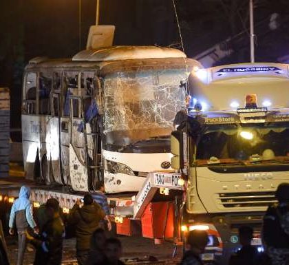 Policía egipcia mata a 40 presuntos terroristas tras atentado contra turistas