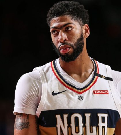 Multa la NBA a Anthony Davis  por pedir canje públicamente