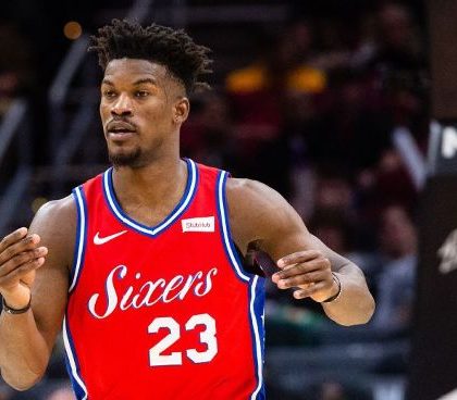 Los 76ers esperan que el escolta Jimmy Butler regrese el martes