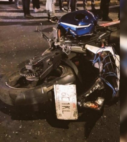 Muere por fuerte impacto de su moto contra un auto en V. Carranza
