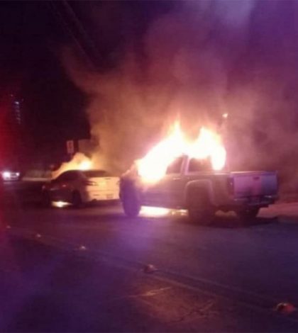 Incendian vehículos en San Pedro Garza García