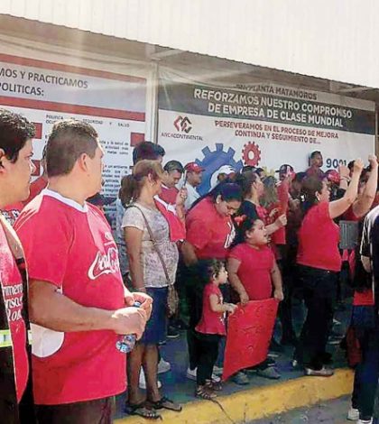 700 obreros más se van a la huelga en Matamoros