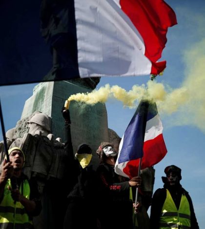 ‘Chalecos amarillos’ conmemoran 3 meses de protestas en Francia